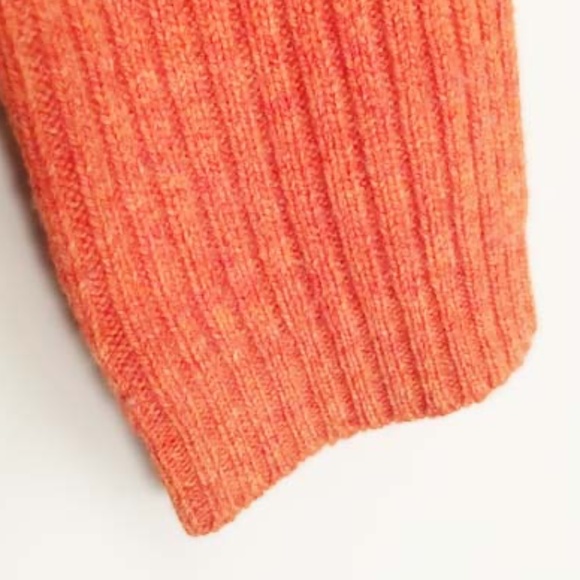 TEN YARDS Retro V-Neck Orange Sweater - Picture 10 of 12